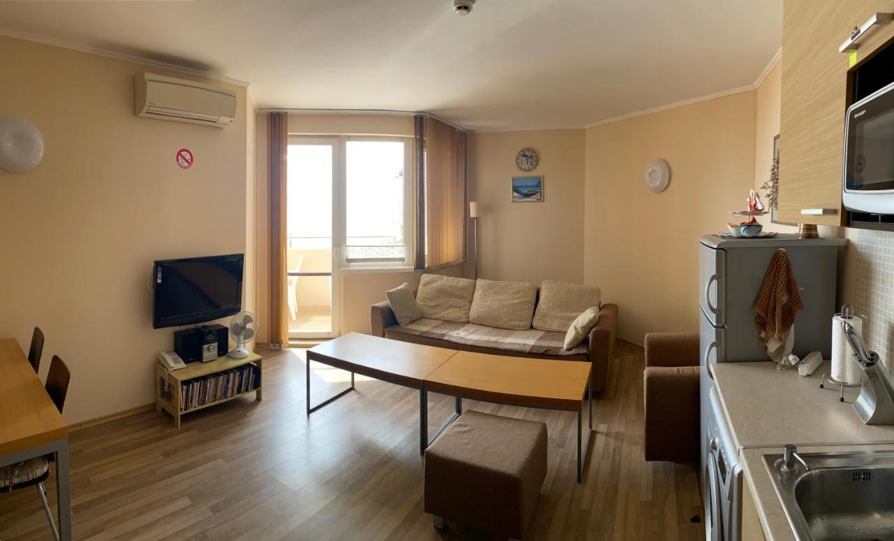 First Line Apartment at Obzor Eksteriør billede