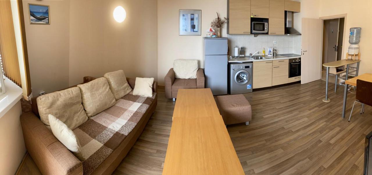 First Line Apartment at Obzor Eksteriør billede